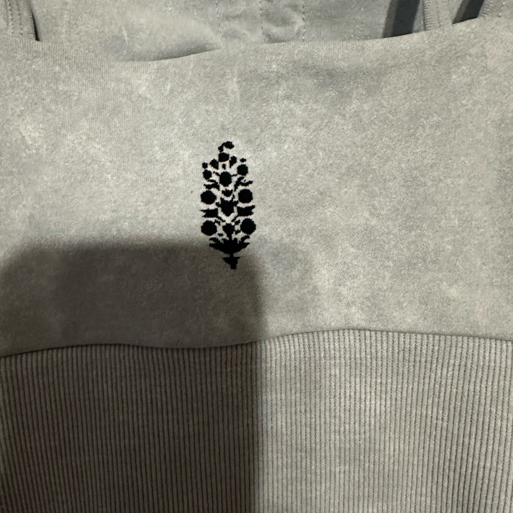 NEW FREE PEOPLE good karma cut-out onesie in steel
XL - Picture 5 of 7